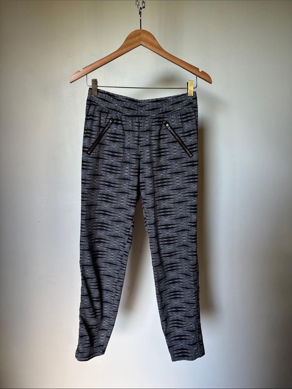 Athleta Ariel Aspire Joggers Size 4